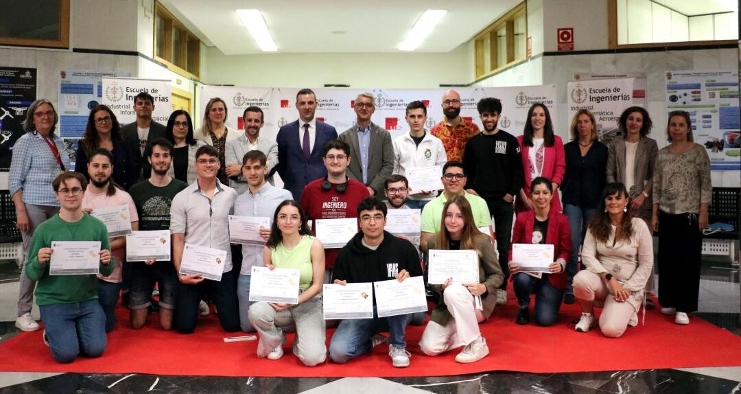 Entregados los premios del III Concurso de Prototipos de la Escuela de Ingenierías Industrial, Informática y Aeroespacial