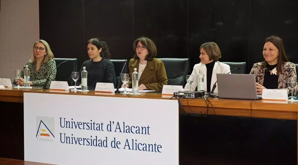 Tres investigadoras destacan en la UA la capacidad de las mujeres para liderar equipos científicos