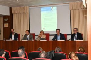 La Cátedra Telefónica de la Universidad de Sevilla analiza el impacto de la inteligencia artificial en el ámbito de la salud