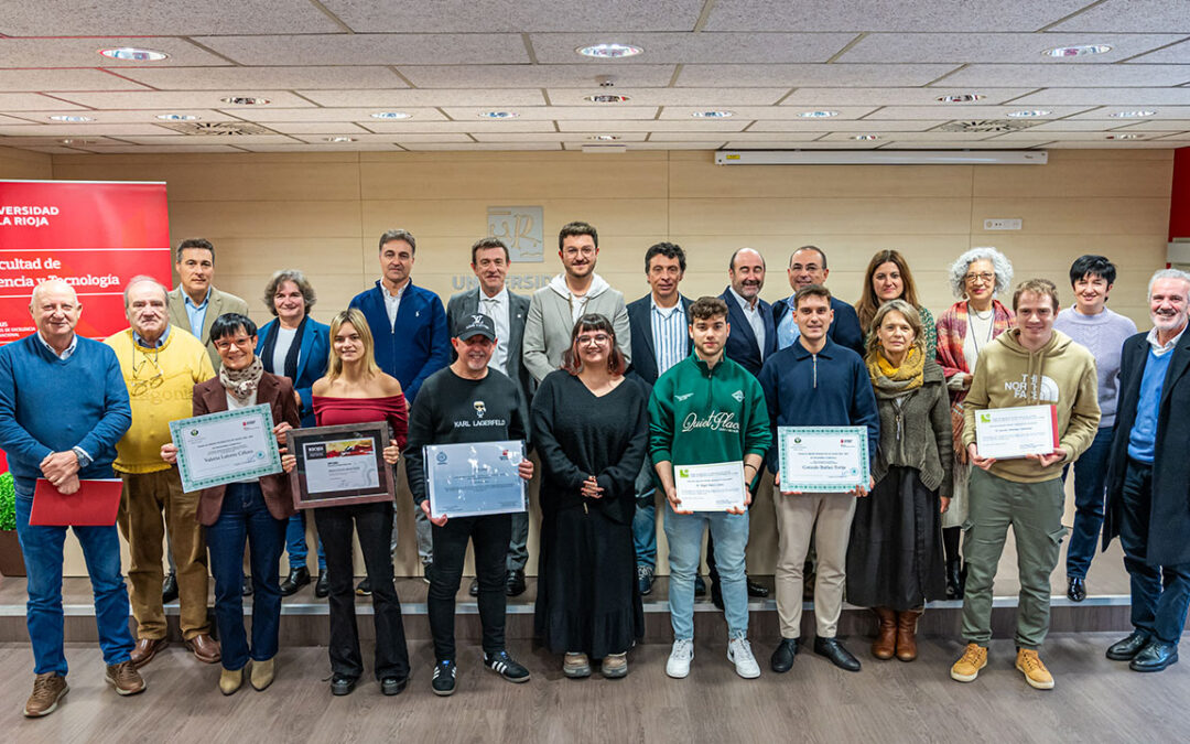 La Facultad de Ciencia y Tecnología de la Universidad de La Rioja entrega los Premios Trabajo Fin de Grado 2024