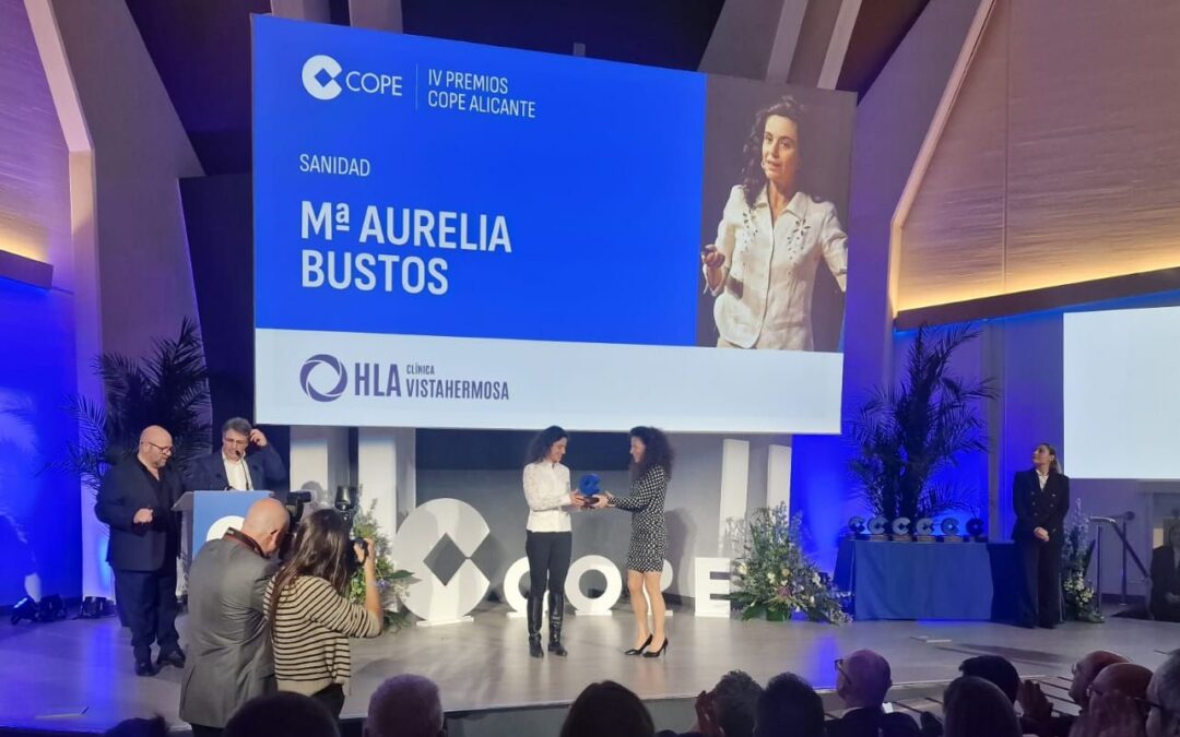 La doctora en Inteligencia Artificial por la UA Aurelia Bustos, Premio COPE Sanidad