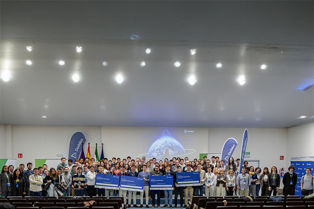 Estudiantes de la ETSI Informática de la UMA proponen retos tecnológicos en el ‘Dedalus Datathon Andalucía’