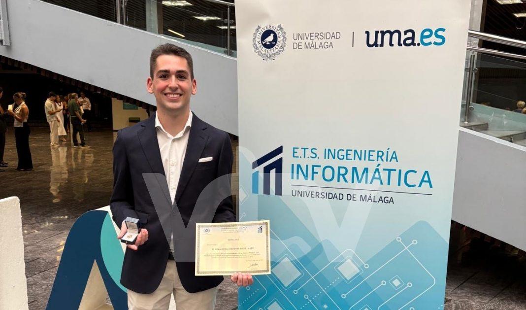 Ignacio Pineda, ingeniero informático por la UMA, recibe el Premio Extraordinario por el mejor expediente de su carrera