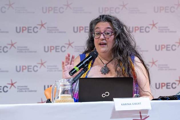 El Parlament de Catalunya concede la Medalla de Honor a la experta en IA Karina Gibert